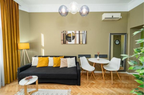Central City Break- David Apartment - by OpenHouse